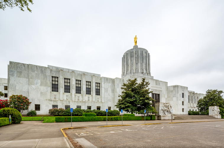 Oregon state capitol P6B666