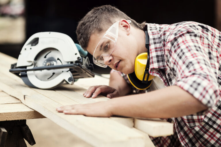 The Best-Paying American Cities for Carpenters